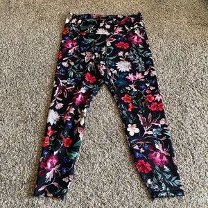 Old Navy | Floral Active Capris